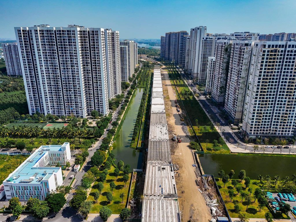 ĐƯỜNG VÀNH ĐAI 3 TPHCM ĐI VÀO HOẠT ĐỘNG TRONG NĂM 2025: CƠ HỘI THỊ TRƯỜNG BẤT ĐỘNG SẢN Đường Vành đai 3 đi qua dự án Vinhomes Grand Park Thủ Đức